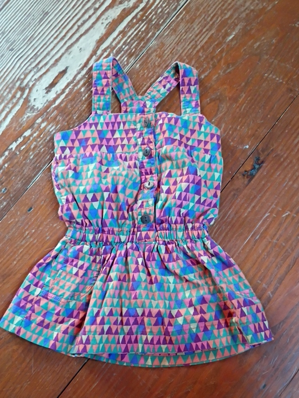 Girls' Multicolor Triangle Print Top with Buttons 3t